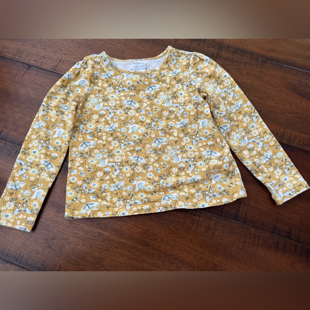 Tahari long sleeve shirt